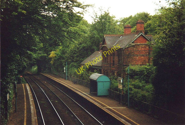 Photo 6"x4" Cultra Halt Railway Station, Ulster Cultra c2001