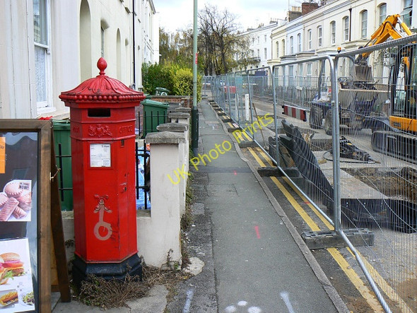 Photo 6"x4" Penfold pillar box and St Paul's Road, Cheltenham Cheltenham c2009