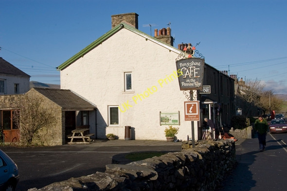 Photo 6"x4" The Pen-y-Ghent cafe, Horton-in-Ribblesdale Horton in Ribblesdale c2009