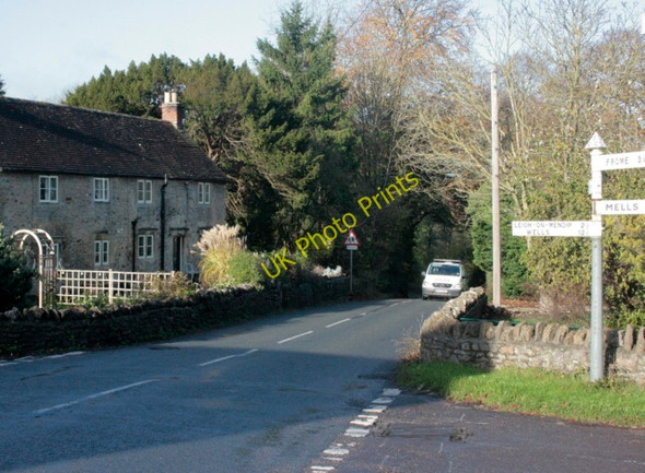 Photo 6"x4" 2009 : Crossroads, Little Green near Mells Little Green\/ST7248 c2009