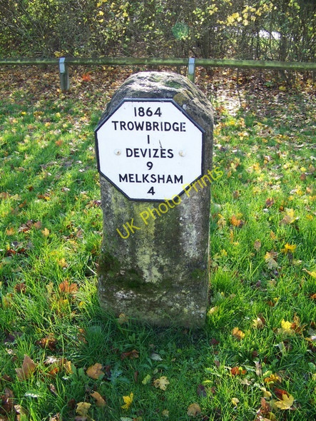 Photo 6"x4" Milestone near Hilperton Trowbridge\/ST8557 c2009