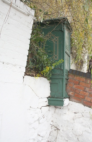 Photo 6"x4" Lucy box, St Ann's Road, Malvern (rear) Great Malvern c2009