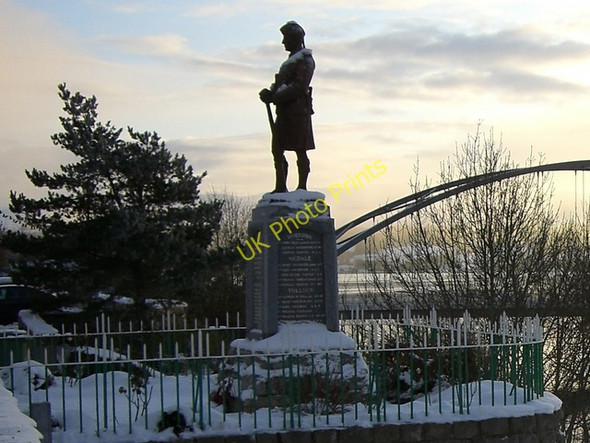 Photo 6"x4" War memorial, Bonar Bridge Bonar Bridge c2009