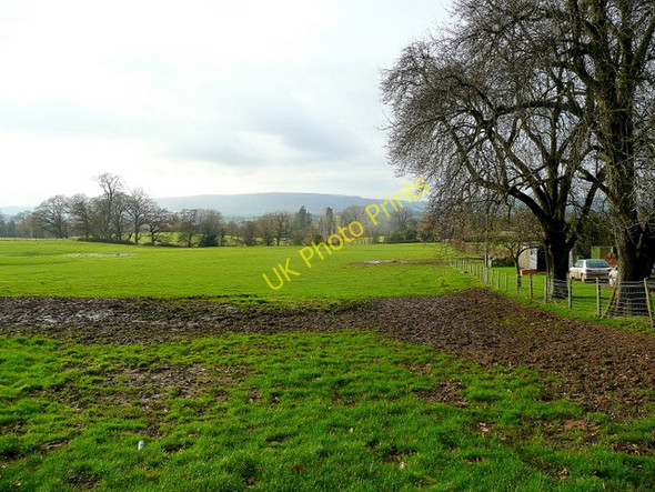 Photo 6"x4" Monmouthshire countryside Llanfair Kilgeddin c2009