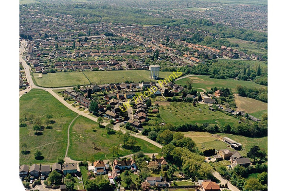 Photo 6"x4" Aerial view of the water Tower and Thundersley Common Rayleigh c1987