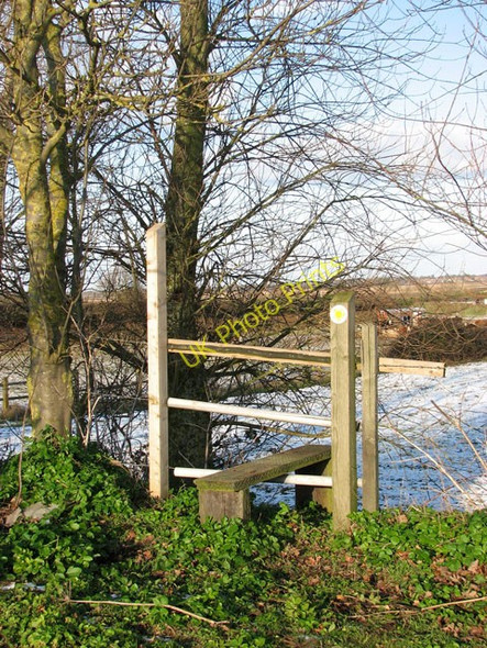 Photo 6"x4" Stile into cattle pasture south of Walnut Tree Farm Lower Thurlton c2010