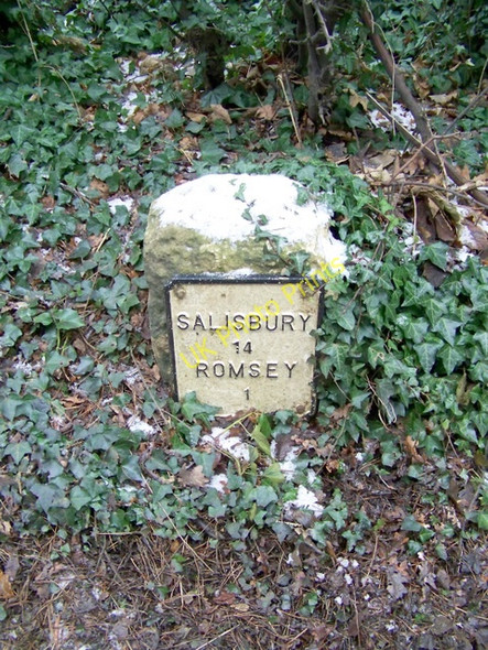 Photo 6"x4" Milestone near Romsey Romsey c2010