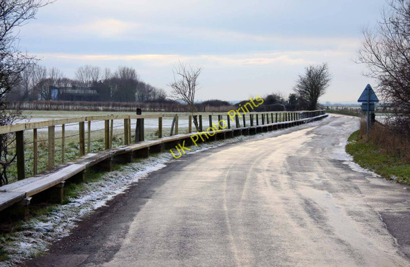Photo 6"x4" Road to Drayton St Leonard with raised floodpath Brookhampton\/SU6098 c2010