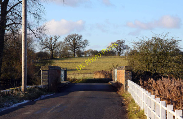 Photo 6"x4" Bridge over the River Cherwell Somerton\/SP4928 c2010