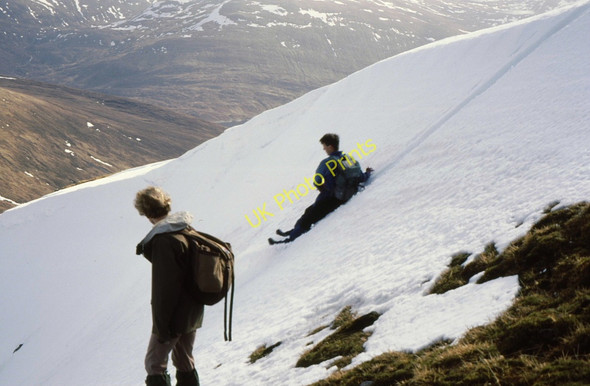 Photo 6"x4" Glissading off An Riabhachan (1) An Garbh-choire\/NH1434 c1991
