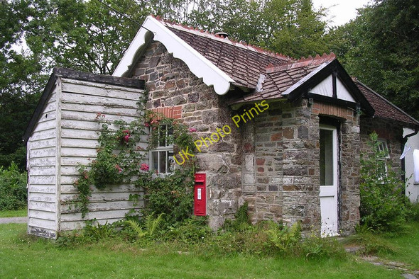 Photo 6"x4" Chelfham Railway station Lynton & Barnstaple Railway Chelfham c2004