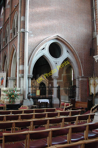 Photo 6"x4" St Andrew, High Road, Willesden, London NW10 - Interior Willesden c2002