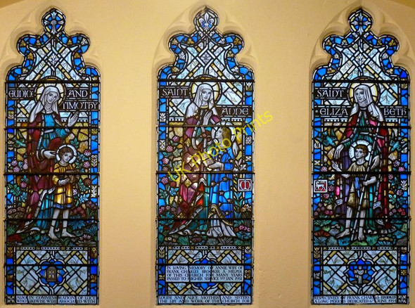 Photo 6"x4" United Reformed Church, Wood Street, Barnet - Window Barnet c2010