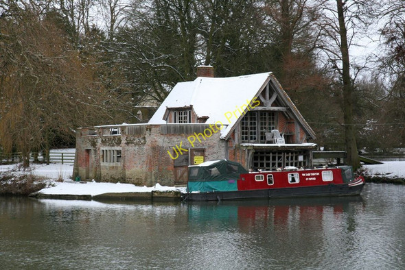 Photo 6"x4" Narrowboat across the front Wallingford c2010