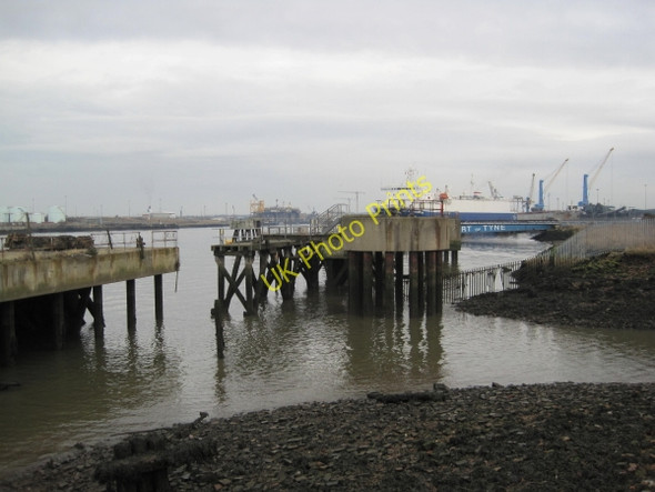 Photo 6"x4" Confluence of the Rivers Don and Tyne Jarrow c2010