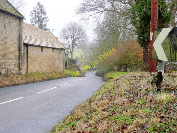 Photo 6"x4" B4077 at Upper Swell 2 Stow-on-the-Wold c2010