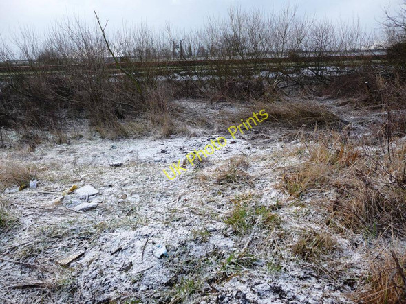 Photo 6"x4" A thin scattering of snow on the banks of the Dutch River Goole c2010