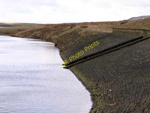 Photo 6"x4" Ashworth Moor Reservoir Red Lumb c2010