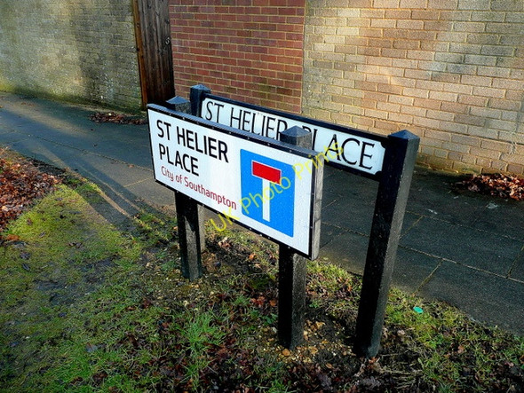 Photo 6"x4" Sign overkill Totton c2010