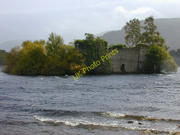 Photo 6"x4" The castle on the island, Loch an Eilein Doune\/NH8809 c2001