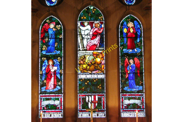 Photo 6"x4" St Margaret's church - east window (detail) Bloodman's Corner c2010