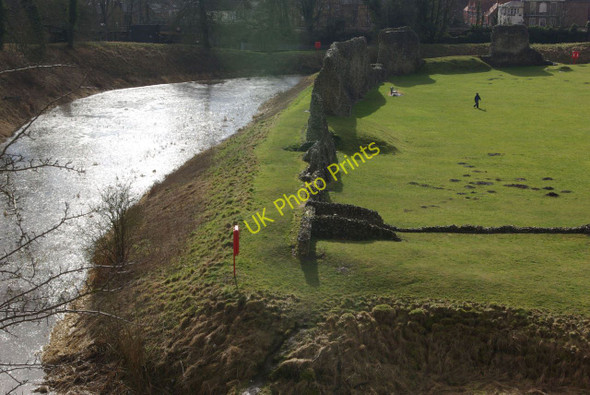 Photo 6"x4" Berkhamsted Castle Berkhamsted c2010 P1