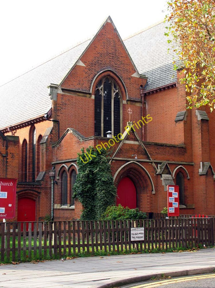 Photo 6"x4" St James, St James Avenue, London W13 Ealing c2004