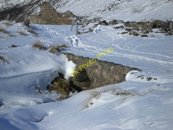 Photo 6"x4" Old bridge near Slochd Foregin c2010
