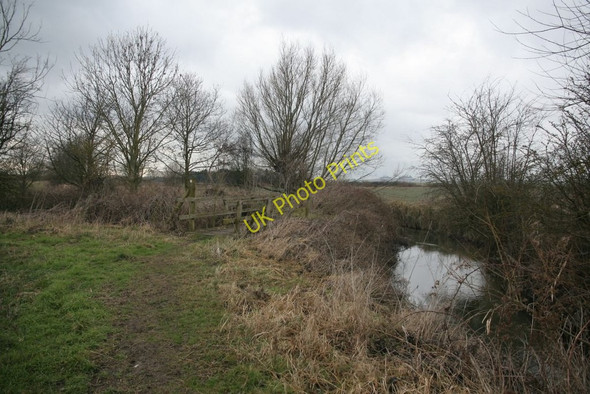 Photo 6"x4" Brook by the bridge Mackney c2010
