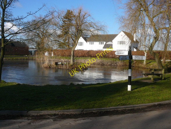 Photo 6"x4" Frozen village pond at Stockwell Heath Stockwell Heath c2010