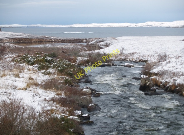 Photo 6"x4" River flowing into Garvie Bay, winter Brae of Achnahaird c2010