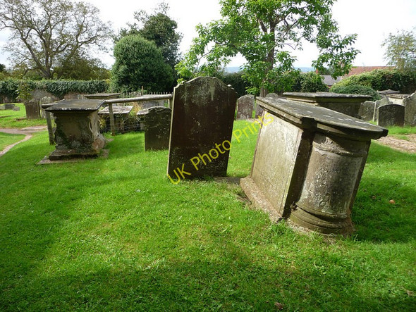 Photo 6"x4" Berkeley churchyard Berkeley c2009