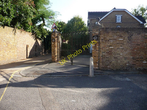 Photo 6"x4" British Grove W4 Chiswick c2009