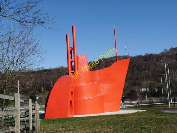 Photo 6"x4" Is this art? Pontypridd\/ST0789 c2010