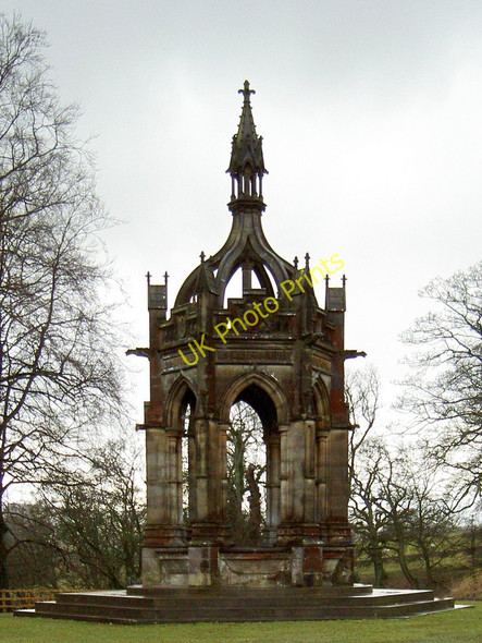 Photo 6"x4" The Cavendish Memorial Bolton Abbey c2010