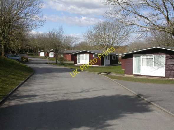 Photo 6"x4" Shorefield Country Park, chalets Leagreen c2010