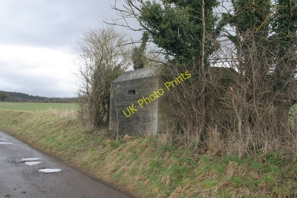 Photo 6"x4" Pillbox in trees Malpas\/SU6372 c2010