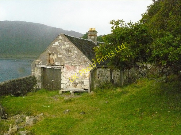 Photo 6"x4" Boathouse at Carsaig Carsaig\/NM5421 c2007