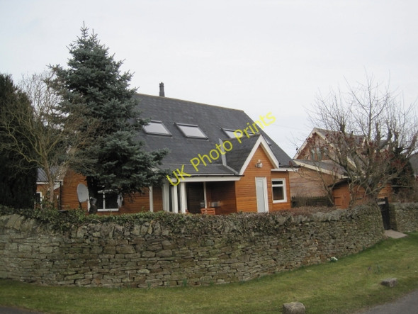 Photo 6"x4" Wooden Houses at Wooley Lee\/NY9459 c2010