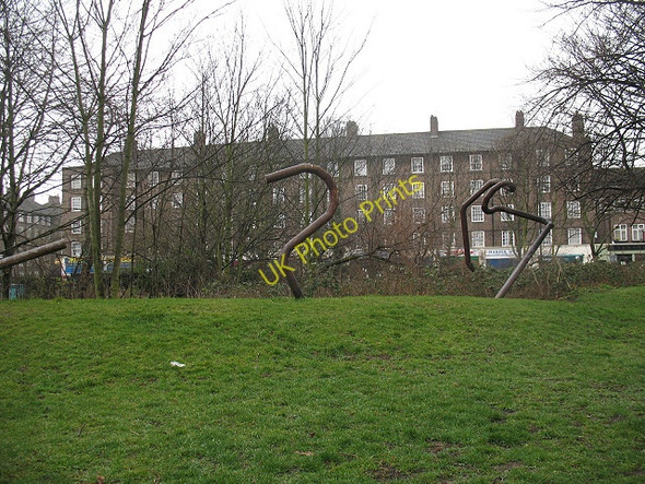 Photo 6"x4" Sculpture in Dickens Square Park London c2010