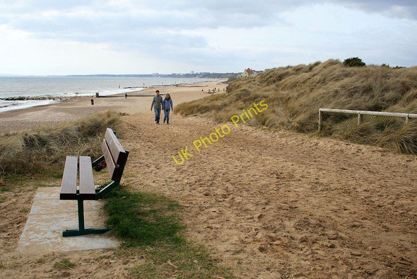 Photo 6"x4" Bench on Solent Beach Christchurch\/SZ1592 c2010
