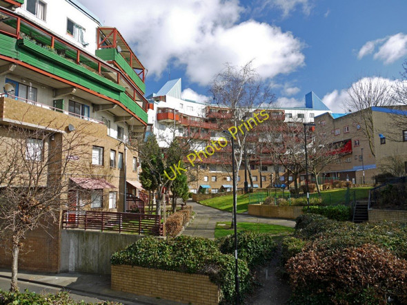 Photo 6"x4" Gardens behind the Byker Wall Newcastle upon Tyne c2010