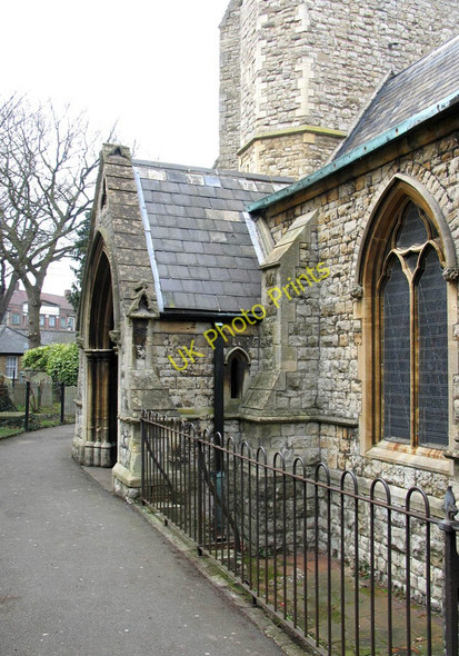 Photo 6"x4" St Leonard, Heston - Porch Hounslow c2005