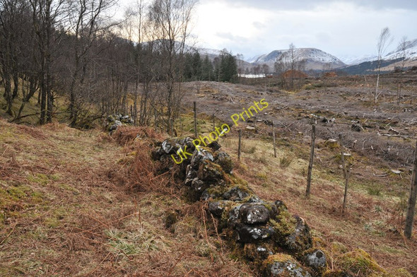 Photo 6"x4" Ruined wall and boundary fence near Coruanan Blarmachfoldach c2010