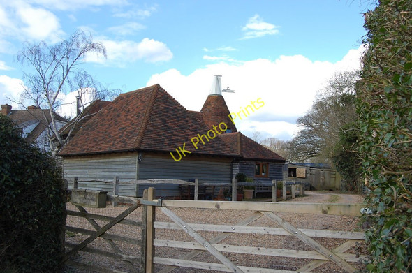 Photo 6"x4" Oast at Elms Farm, Bodiam Bodiam c2010