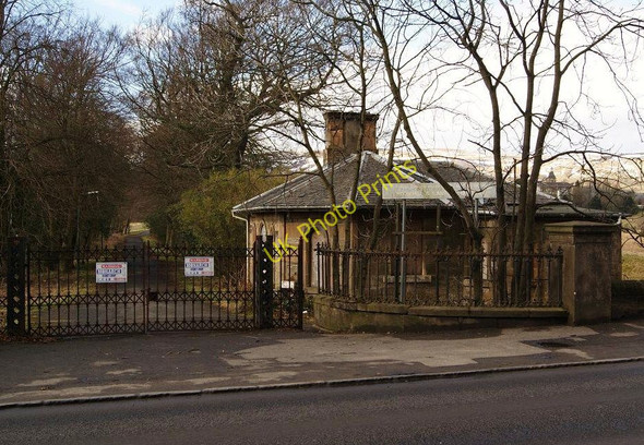 Photo 6"x4" Broomhill Hospital, Entrance and Gate Lodge Kirkintilloch c2010