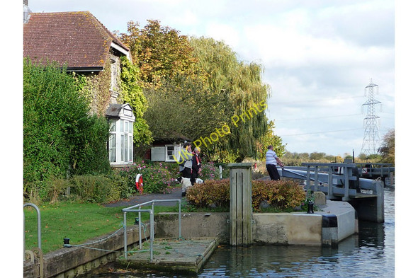 Photo 6"x4" Grafton Lock Radcot c2009