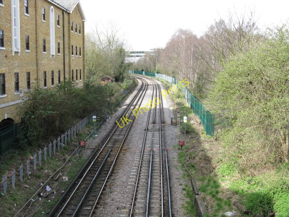Photo 6"x4" District Line (Richmond Branch) at Chiswick Park Chiswick c2010