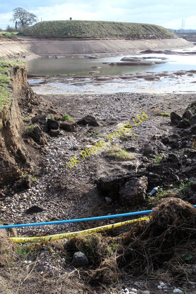 Photo 6"x4" Oops, be careful! Ratcliffe on Soar c2008