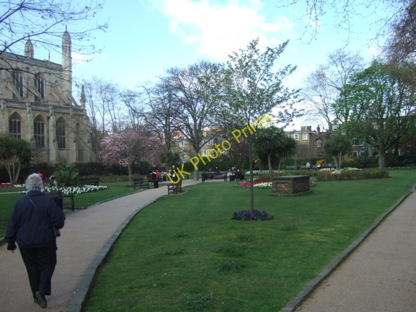 Photo 6"x4" St Luke's Gardens Westminster c2010